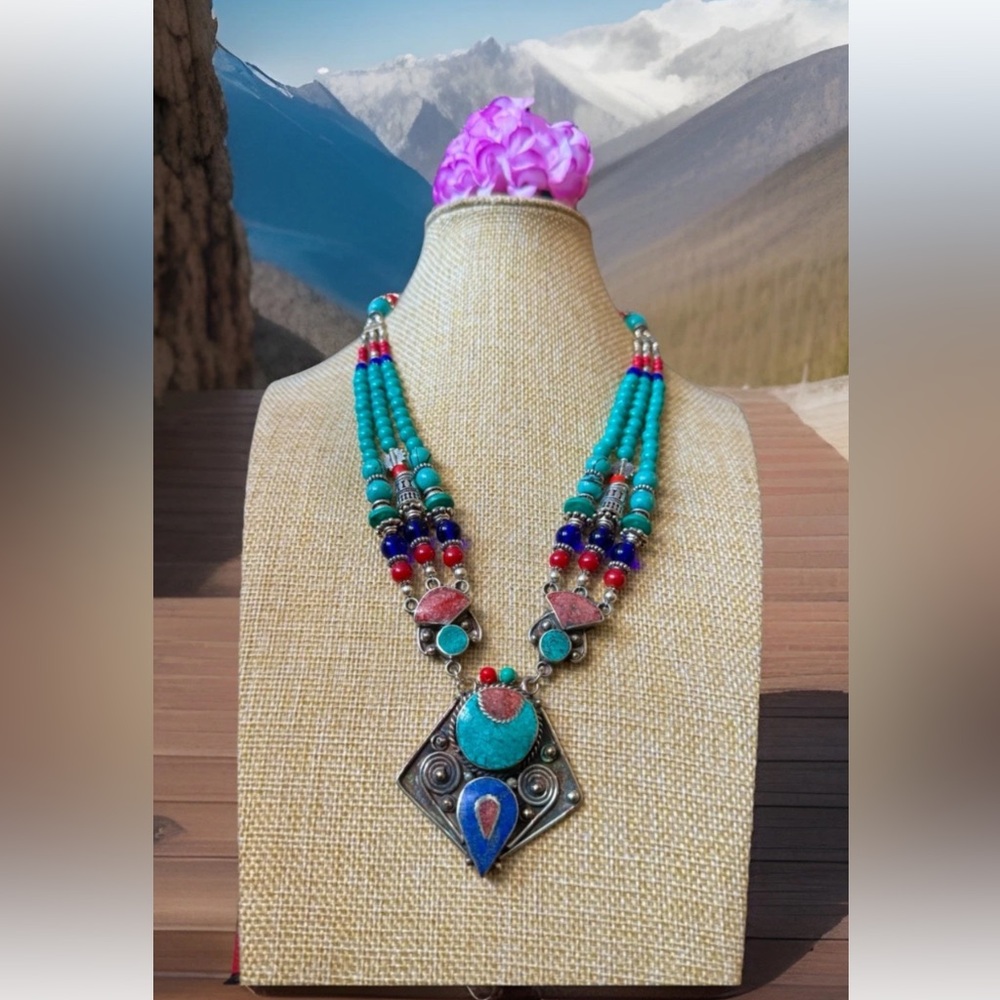 Vintage & Elegant Multi Strand Ethnic Tribal Silver & Stones Pendant Necklace